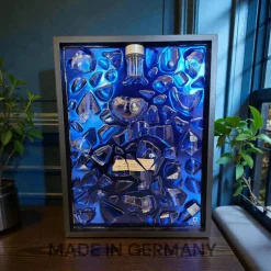 Bilderrahmen^Framepox Absolut Vodka Wandbild 3D – Broken Glass Art mit Epoxidharz – Upcycling Kunst – Moderne Bar Wanddeko Unikat