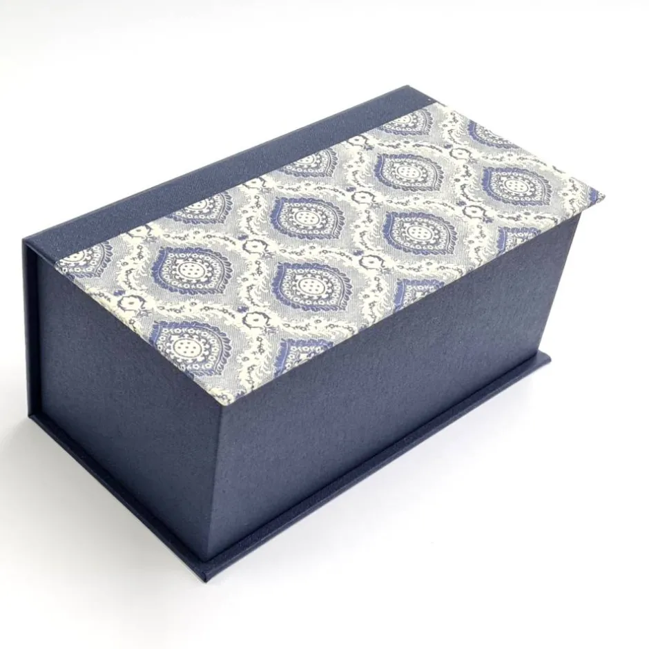 Online Buchbinderei Frühauf ABVERKAUF /// Kästchen Box Klappdeckelkasten Blau Weiß – Schmuckkasten, Utensilo & Geschenkbox