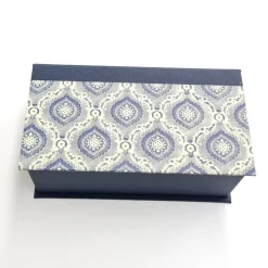 Online Buchbinderei Frühauf ABVERKAUF /// Kästchen Box Klappdeckelkasten Blau Weiß – Schmuckkasten, Utensilo & Geschenkbox