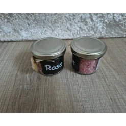 Badesalz^Kleine Wohlfühlmanufaktur Badesalz handgemacht, Rose, mediterranes Meersalz im Glas mit Birkenherz