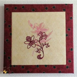 Bilderrahmen^Deko und Taschen Bestickte Wandbilder auf Keilrahmen Freesien Blütenbild 35cm x 35cm Echo-Stickerei Wanddeko Stickbilder Geschenkidee