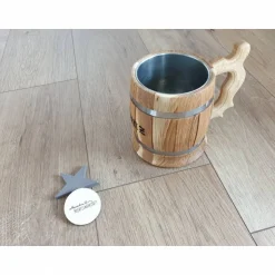 AlexandrasKreativwerkstatt Bierkrug aus massivem Eichenholz Eiche Krug Holzkrug ca. 0,5L Edelstahleinsatz, Bierliebhaber, Bierkenner