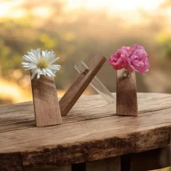Best Keetjes Küstenmanufaktur Blütenfreund – 3 Mini-Vasen aus Holz mit bruchfestem Röhrchen | Handgemacht aus Räuchereiche, Nussbaum, Jatoba, Merbau