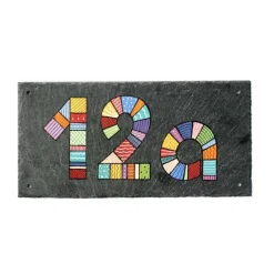 Discount Schieferheld Bunte Hausnummer aus Schiefer – Personalisiertes Hausnummernschild dreistellig, Designerhausnummer wetterfest, originelles Geschenk