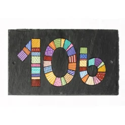 Discount Schieferheld Bunte Hausnummer aus Schiefer – Personalisiertes Hausnummernschild dreistellig, Designerhausnummer wetterfest, originelles Geschenk