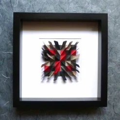 Sale mymohiki Explosion II // 3D-Wandbild aus Origami im Objektrahmen