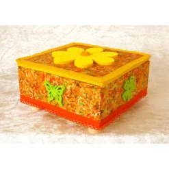 Kisten & Boxen^FARBCOMFORT by MONIKA UHL großer schmuckkasten unikat schmuckaufbewahrung frühling holz große schmuckbox kunst box schmuckschatulle