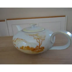 Kaffee- & Teekannen^VerasPozellanundmehr Handbemalte Teekanne und Dolomitenmotiv. Besondere Form. Heinrich Porzellan Kunstabteilung