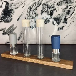 Hot InnIdeen Rosenheim Magnetisches Menage Set, Tischdeko mit Pfeffer und Salzmühlen, Essig und Öl Reagenzgläser