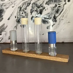 Hot InnIdeen Rosenheim Magnetisches Menage Set, Tischdeko mit Pfeffer und Salzmühlen, Essig und Öl Reagenzgläser