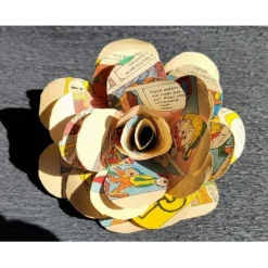 RoBo-Abenteuer SALE -30% (Code: NEUEABENTEUER) | Upcycling Papierrose aus echten Comicseiten – Handgefertigte Comic-Blume